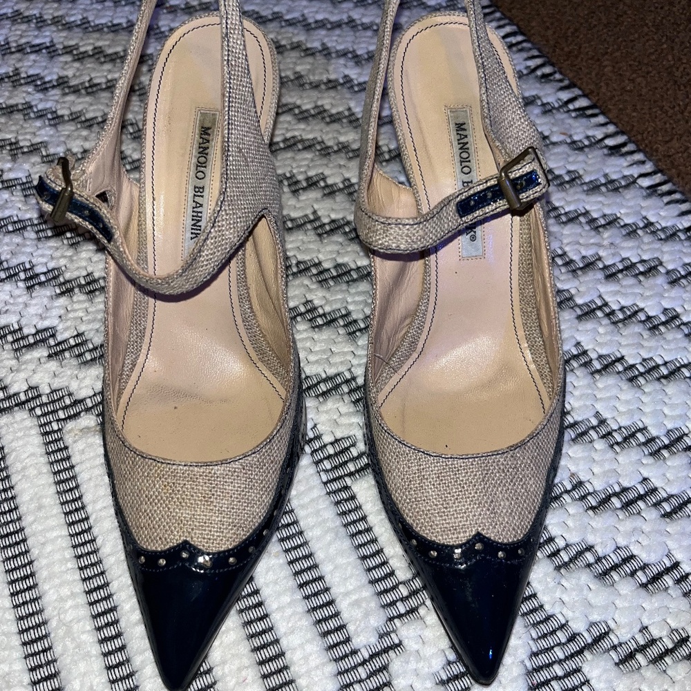 Manolo Oxford style heel